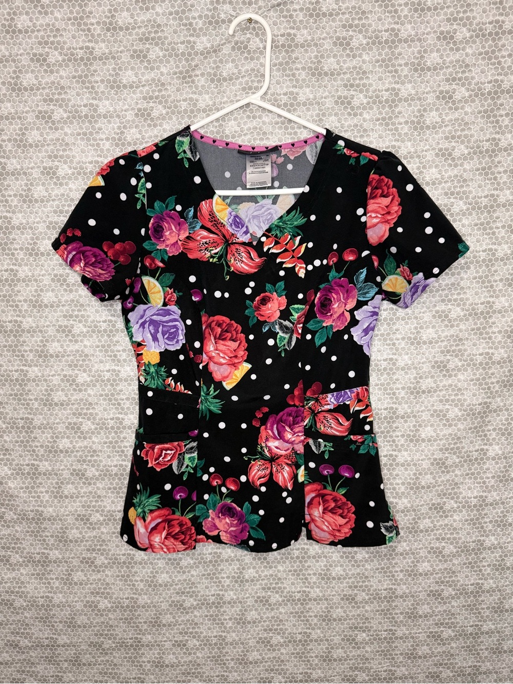 Heart & Soul black floral scrub top with white polka dots and floral pattern XXS